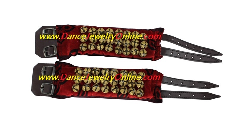 https://www.excellis.co.in/dance_jewlry//public/storage/photos/1/Products/3lineVelvet_Leather__30087.jpg