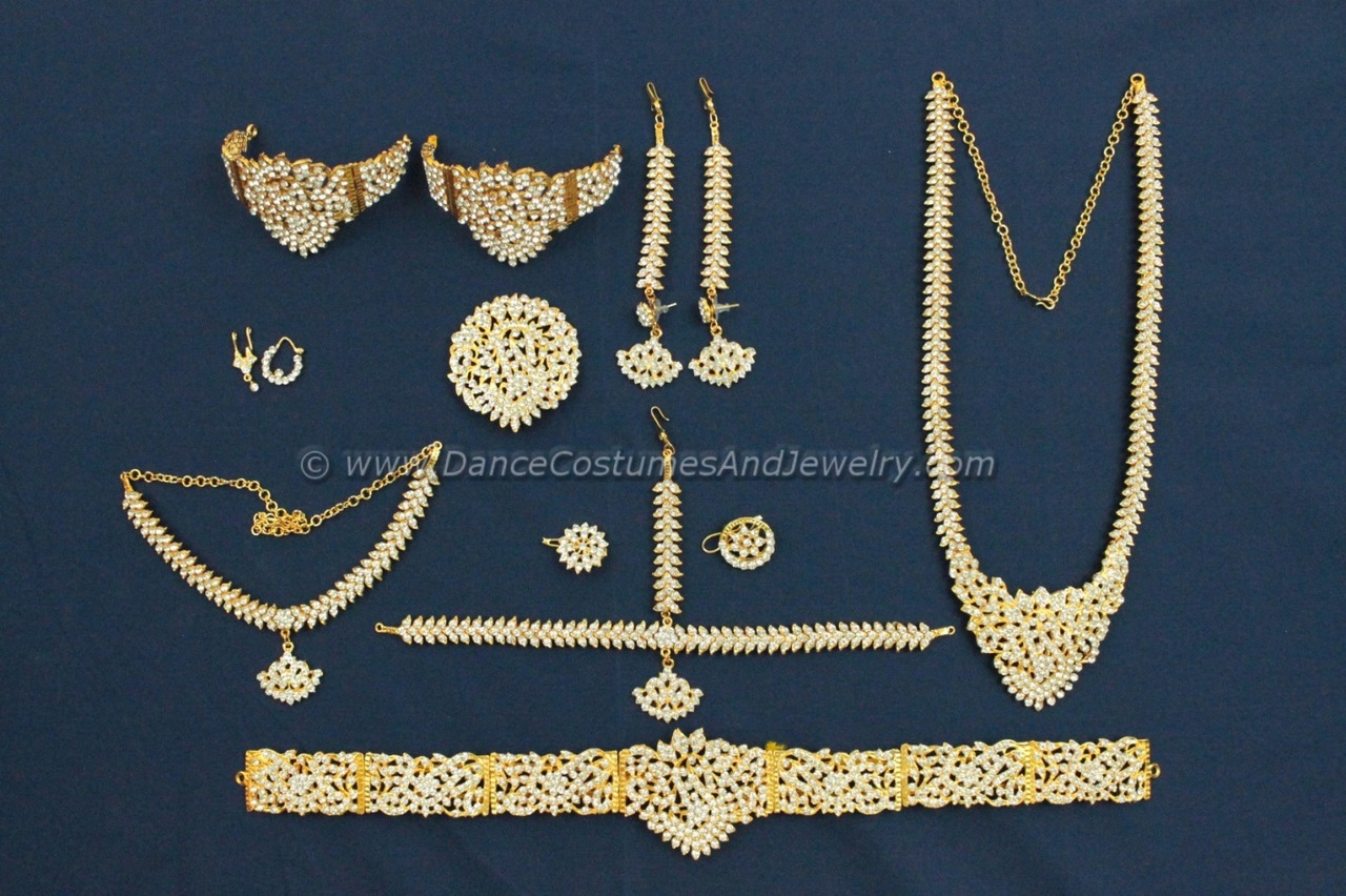 https://www.excellis.co.in/dance_jewlry//public/storage/photos/1/Products/5004_smlCR-small__66349.jpg