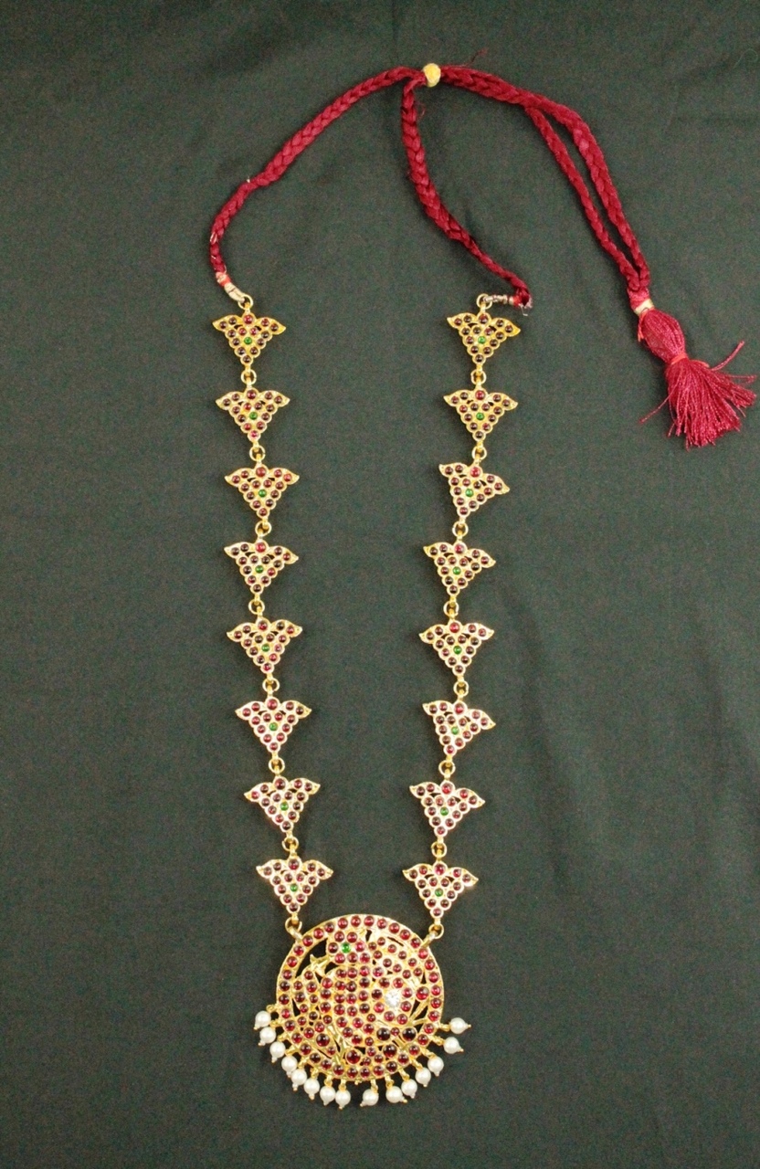 https://www.excellis.co.in/dance_jewlry//public/storage/photos/1/Products/6373_Haaram__95936.JPG