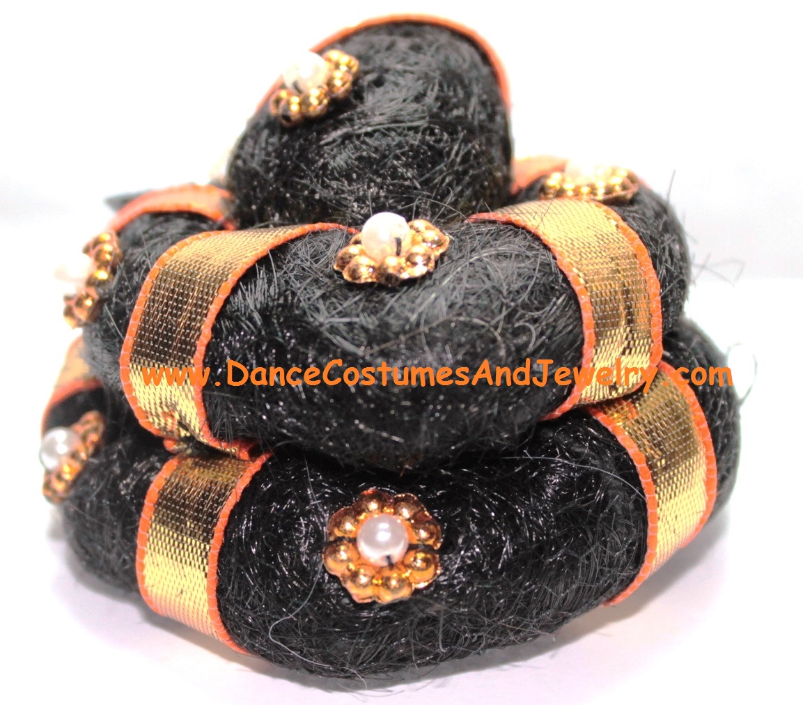 https://www.excellis.co.in/dance_jewlry//public/storage/photos/1/Products/AndalKondai_1sml__70362.jpg
