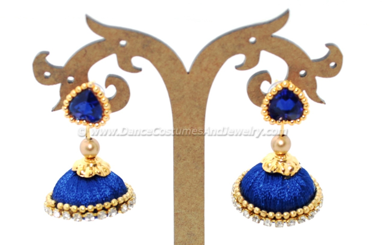 https://www.excellis.co.in/dance_jewlry//public/storage/photos/1/Products/Blue_Thread_jimikkiCR__06049.jpg