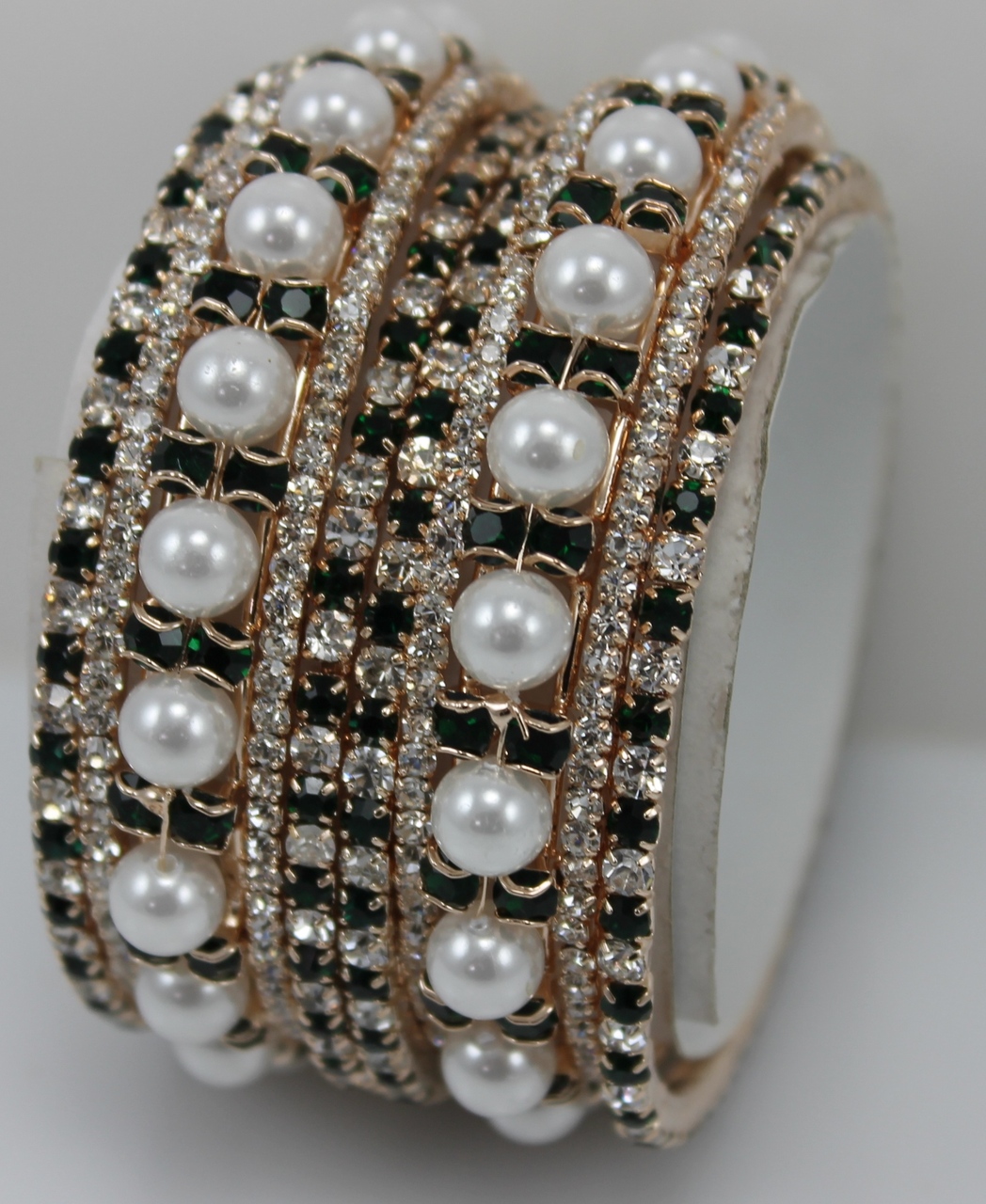 https://www.excellis.co.in/dance_jewlry//public/storage/photos/1/Products/CR932GRN2P6__89626.JPG