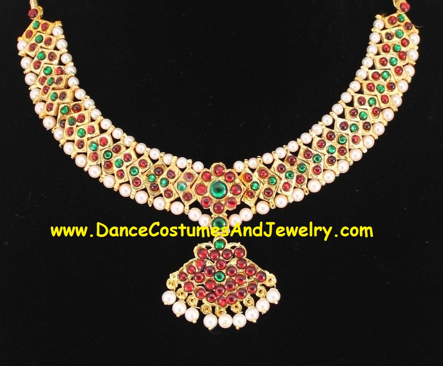 https://www.excellis.co.in/dance_jewlry//public/storage/photos/1/Products/GRN75_TRI_DCAJ__56625.jpg