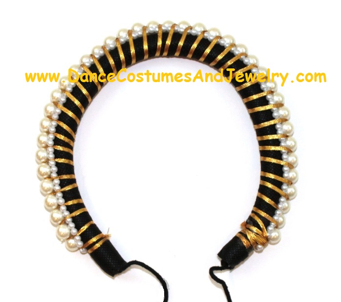 https://www.excellis.co.in/dance_jewlry//public/storage/photos/1/Products/HairRingPearls_Sml__18127.jpg