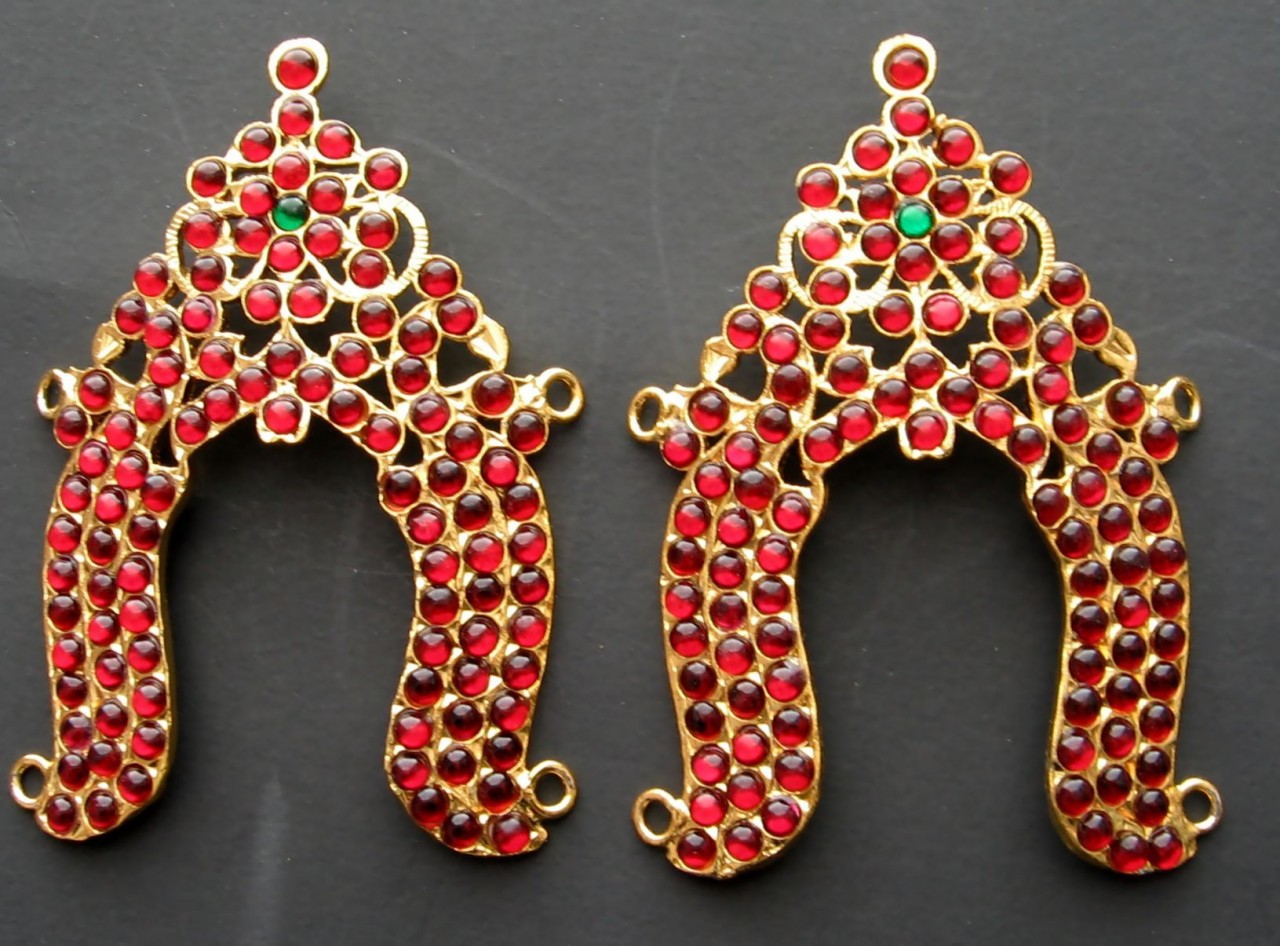 https://www.excellis.co.in/dance_jewlry//public/storage/photos/1/Products/IMG_0653__96245.jpg