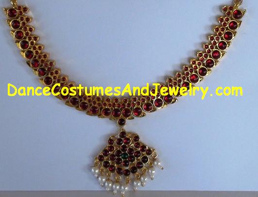 https://www.excellis.co.in/dance_jewlry//public/storage/photos/1/Products/Managa-Maroon__86136.JPG