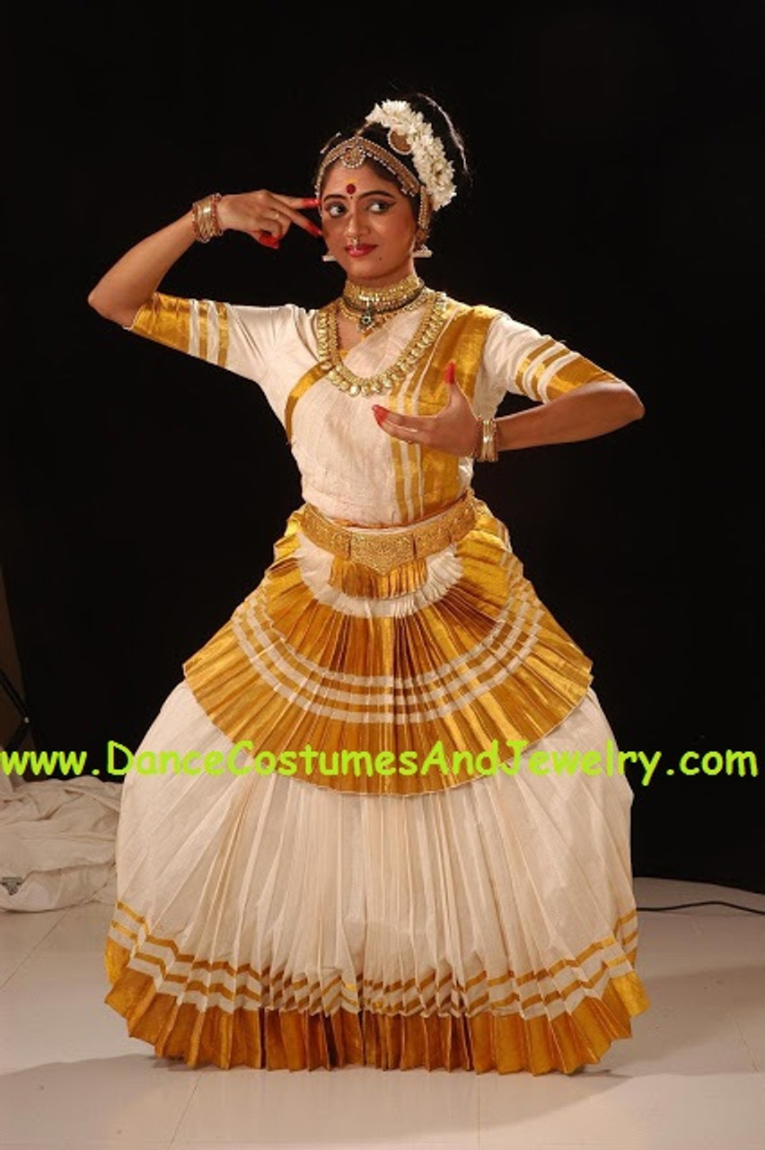 https://www.excellis.co.in/dance_jewlry//public/storage/photos/1/Products/Mohiniyattam_costume__42130.1508425941__49443.jpg