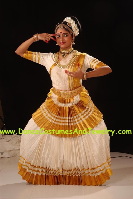 https://www.excellis.co.in/dance_jewlry//public/storage/photos/1/Products/Mohiniyattam_costume__42130.jpg