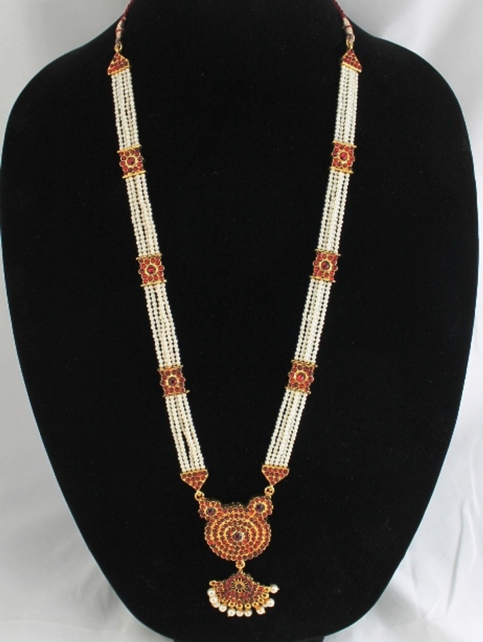 https://www.excellis.co.in/dance_jewlry//public/storage/photos/1/Products/PearlNecklace_Smal__71476__76242.jpg