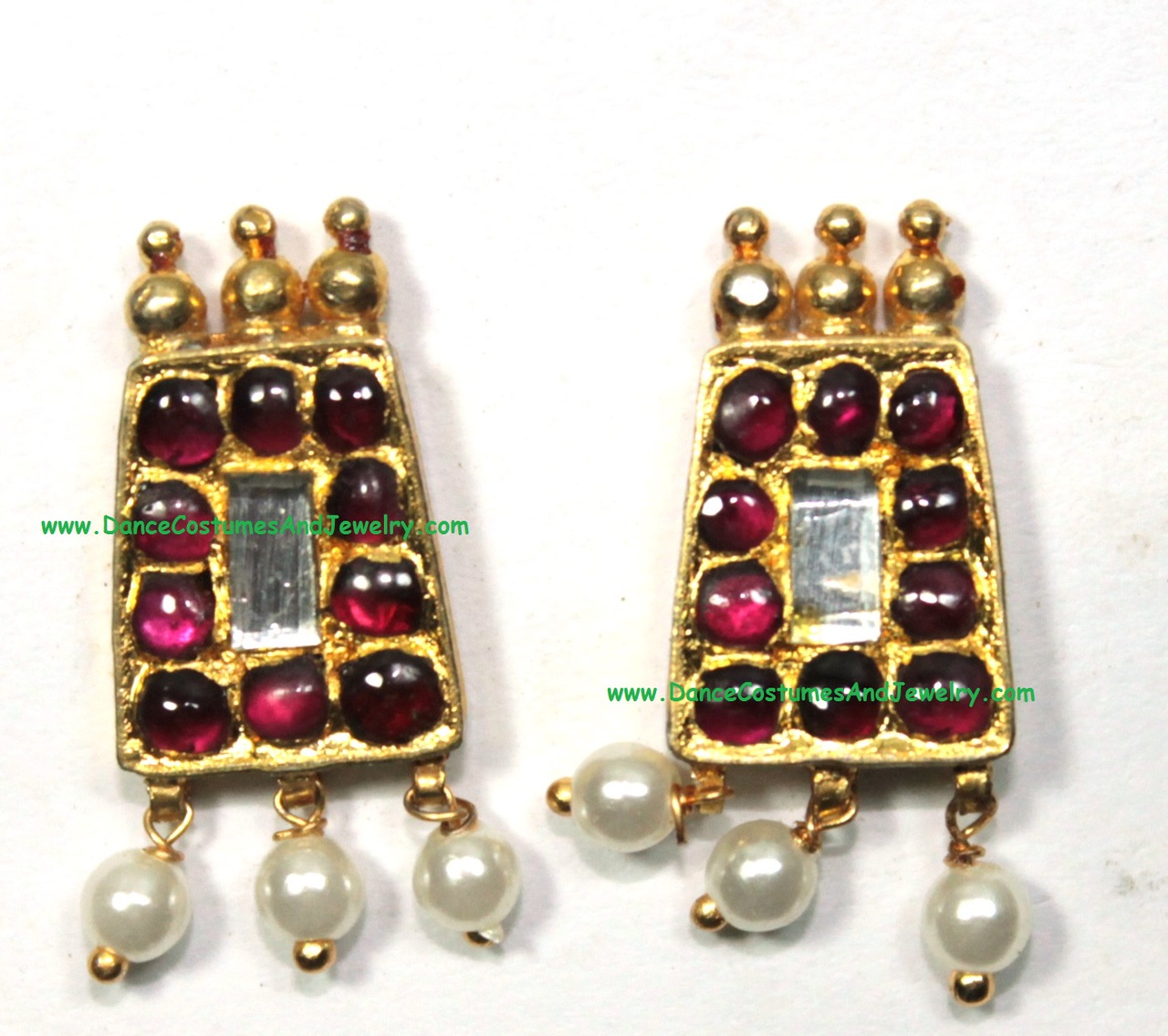 https://www.excellis.co.in/dance_jewlry//public/storage/photos/1/Products/RealTemple_Earrings_04__60329.JPG