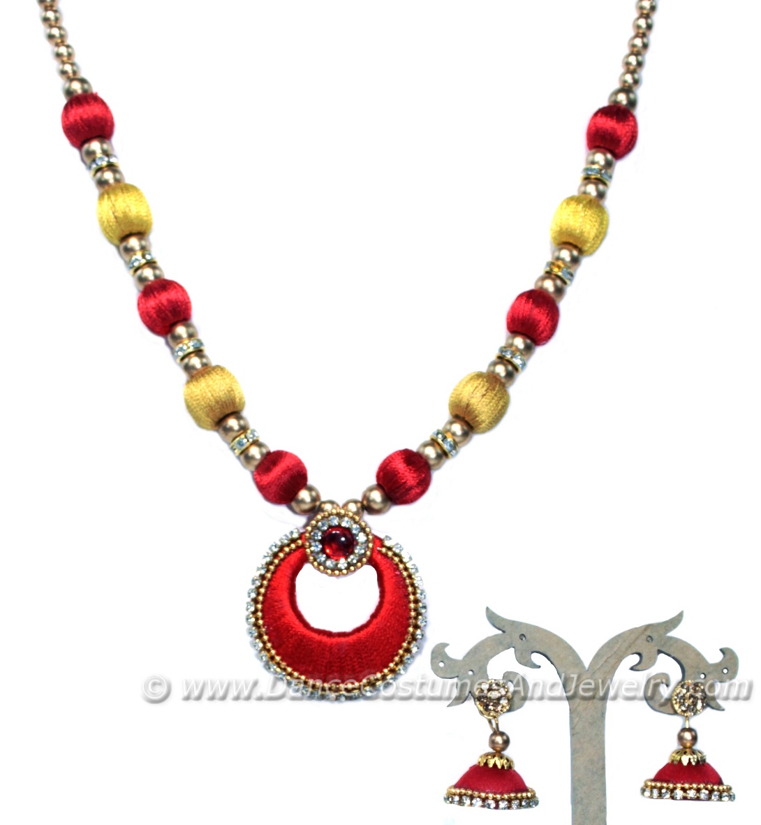 https://www.excellis.co.in/dance_jewlry//public/storage/photos/1/Products/Red_and_Gold_silk_Thread_necklace_01_csr__22865.jpg