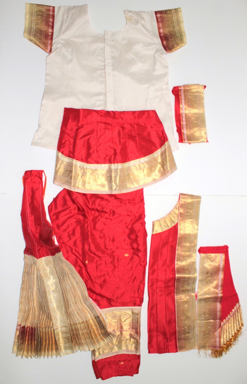 https://www.excellis.co.in/dance_jewlry//public/storage/photos/1/Products/Red_and_white_Kuchipudi__38558.jpg