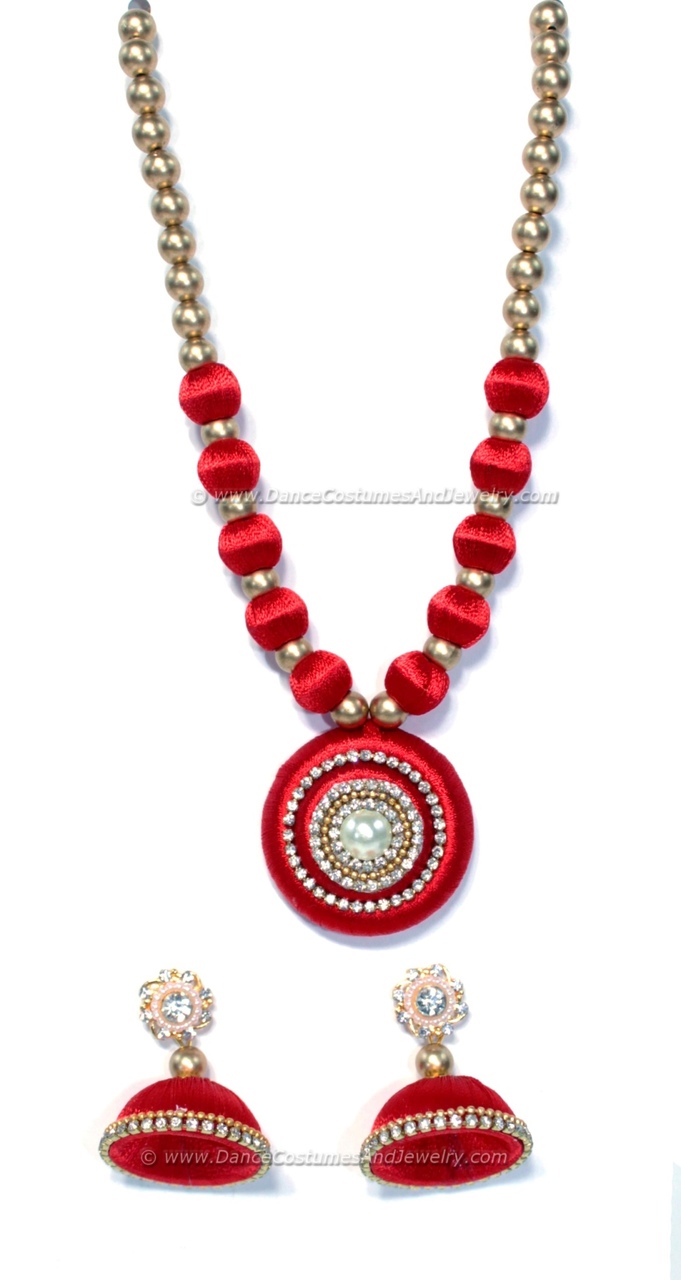 https://www.excellis.co.in/dance_jewlry//public/storage/photos/1/Products/Red_silk_Thread_necklace_01csr__74325.JPG