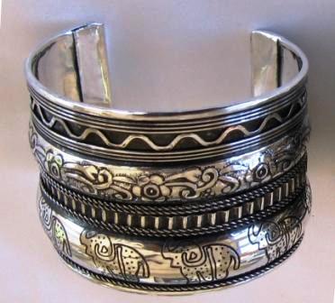 https://www.excellis.co.in/dance_jewlry//public/storage/photos/1/Products/SLVR_02-Small__02967.jpg