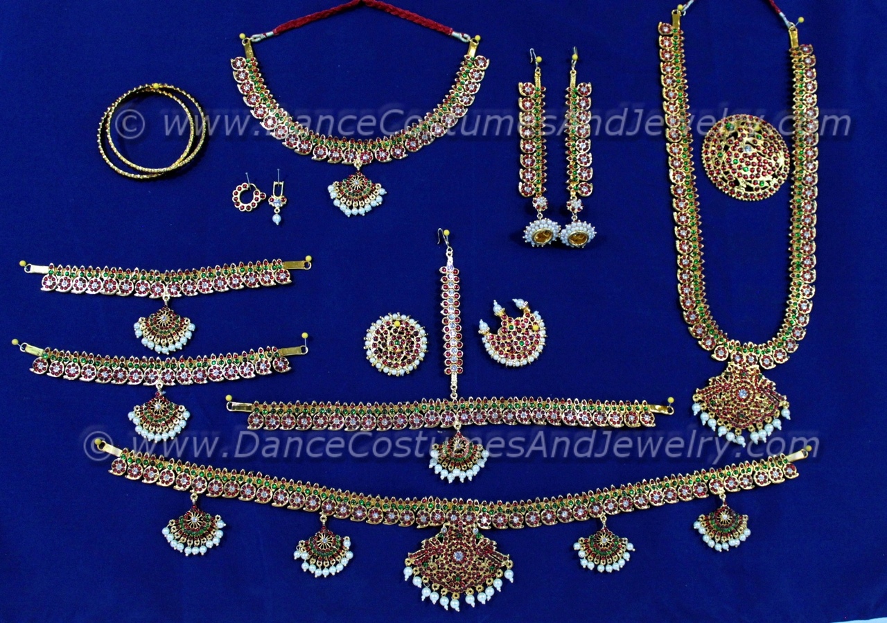 https://www.excellis.co.in/dance_jewlry//public/storage/photos/1/Products/dance_set_6120_CSR__37519.jpg