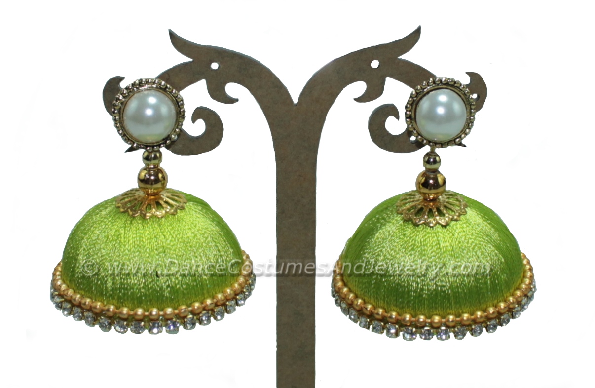 https://www.excellis.co.in/dance_jewlry//public/storage/photos/1/Products/green_thread_jimikkiCR__65748.jpg
