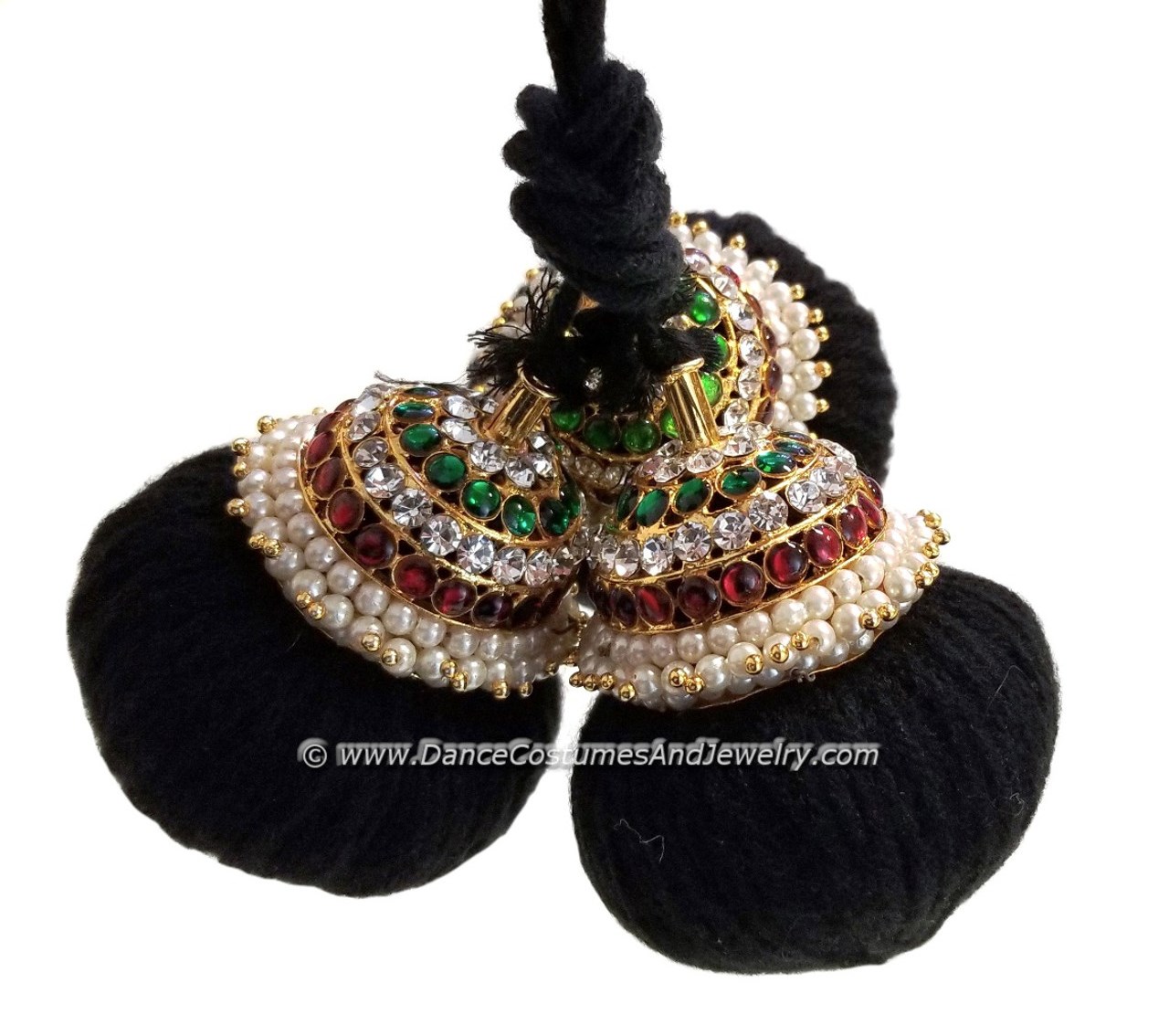 https://www.excellis.co.in/dance_jewlry//public/storage/photos/1/Products/kunjalam_ball_wgwr-small__89645__75931.jpg