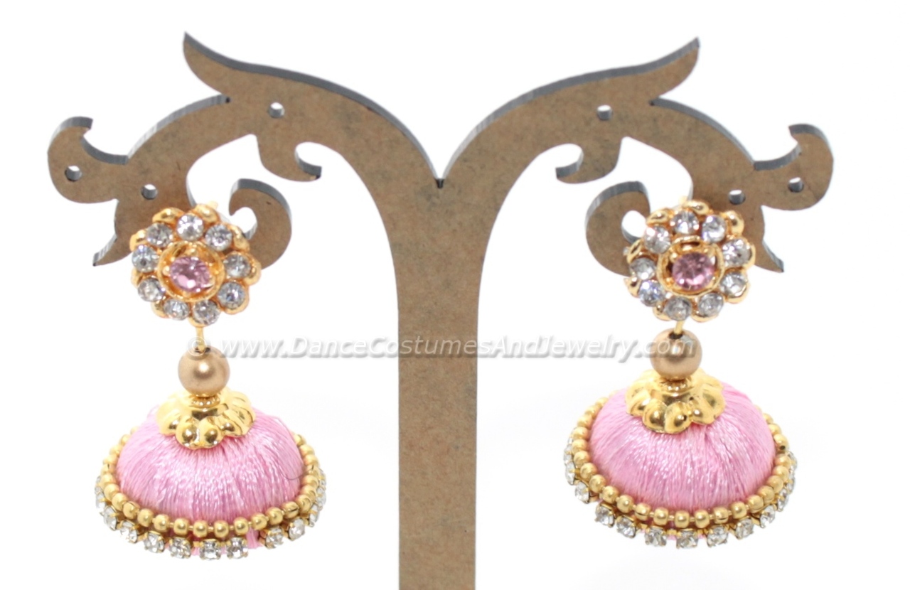https://www.excellis.co.in/dance_jewlry//public/storage/photos/1/Products/light_pink_Thread_jimikkiCR__05602.jpg