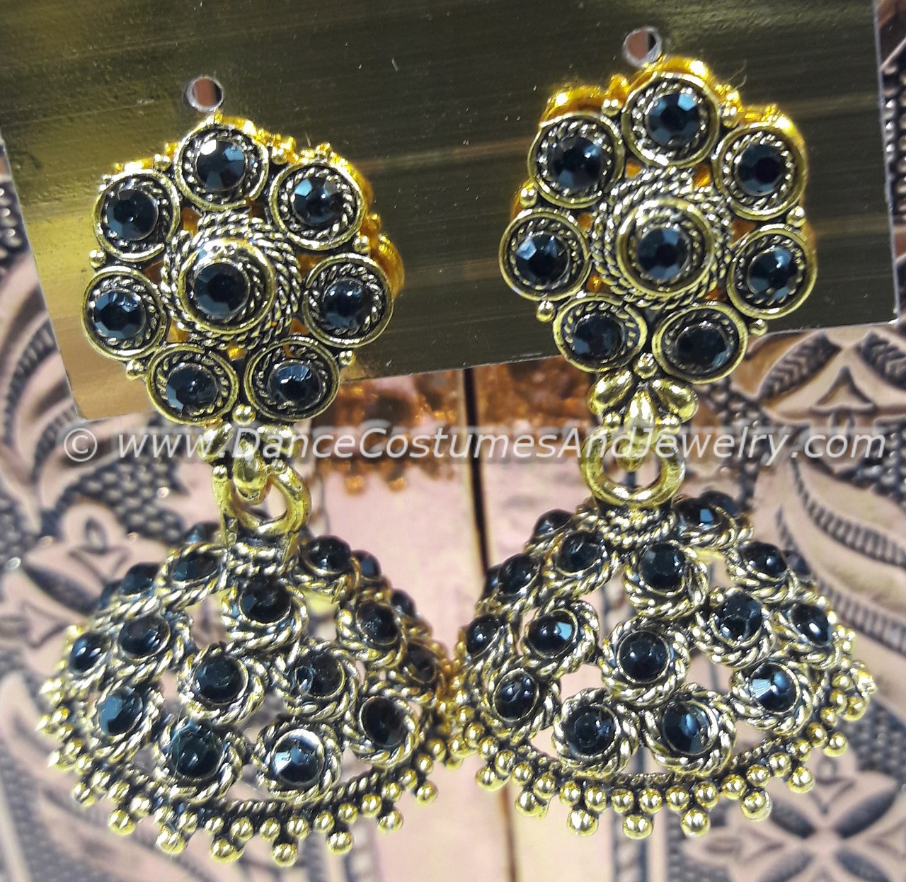https://www.excellis.co.in/dance_jewlry//public/storage/photos/1/Products/small_balck_stone_jimikkiCSR__08816__61675.jpg