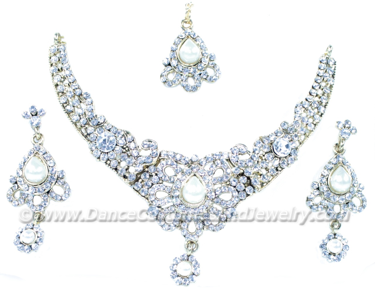 https://www.excellis.co.in/dance_jewlry//public/storage/photos/1/Products/white_pearlCR__56350.jpg